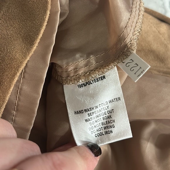 Spicy Sugar Faux Suede Skirt ~ size Small - Picture 5 of 7